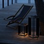 Lanterne solaire Teckalu en teck et alu noir  ht 65,5cm Les Jardins